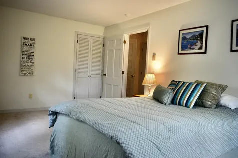 209 Squires Lane New London NH 03257