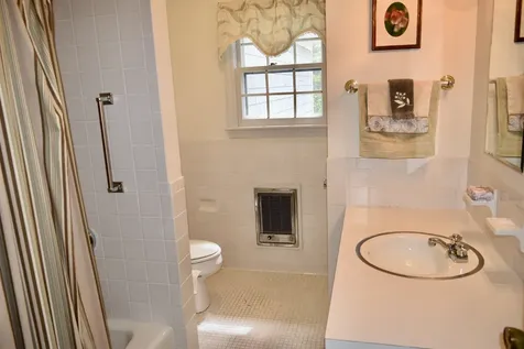 209 Squires Lane New London NH 03257