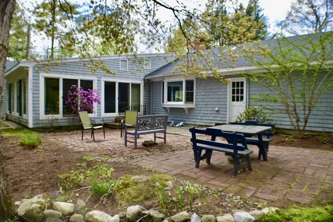 209 Squires Lane New London NH 03257