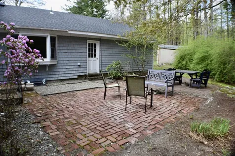 209 Squires Lane New London NH 03257
