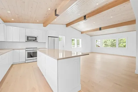 3746-3738 Main Street Manchester VT 05252