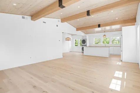 3746-3738 Main Street Manchester VT 05252