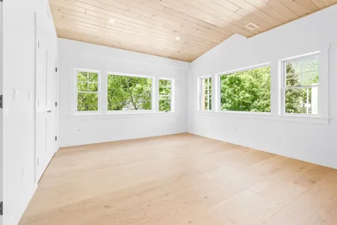 3746-3738 Main Street Manchester VT 05252