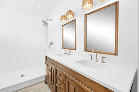 3746-3738 Main Street Manchester VT 05252