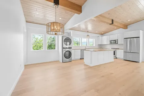 3746-3738 Main Street Manchester VT 05252