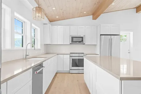 3746-3738 Main Street Manchester VT 05252