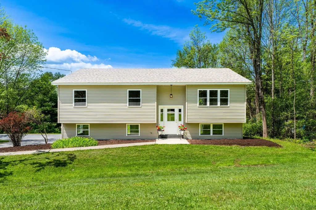 50 Wickham Lane Wallingford VT 05773