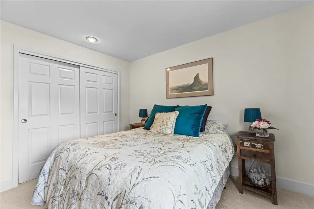 25 Lake Forest Drive Burlington VT 05401