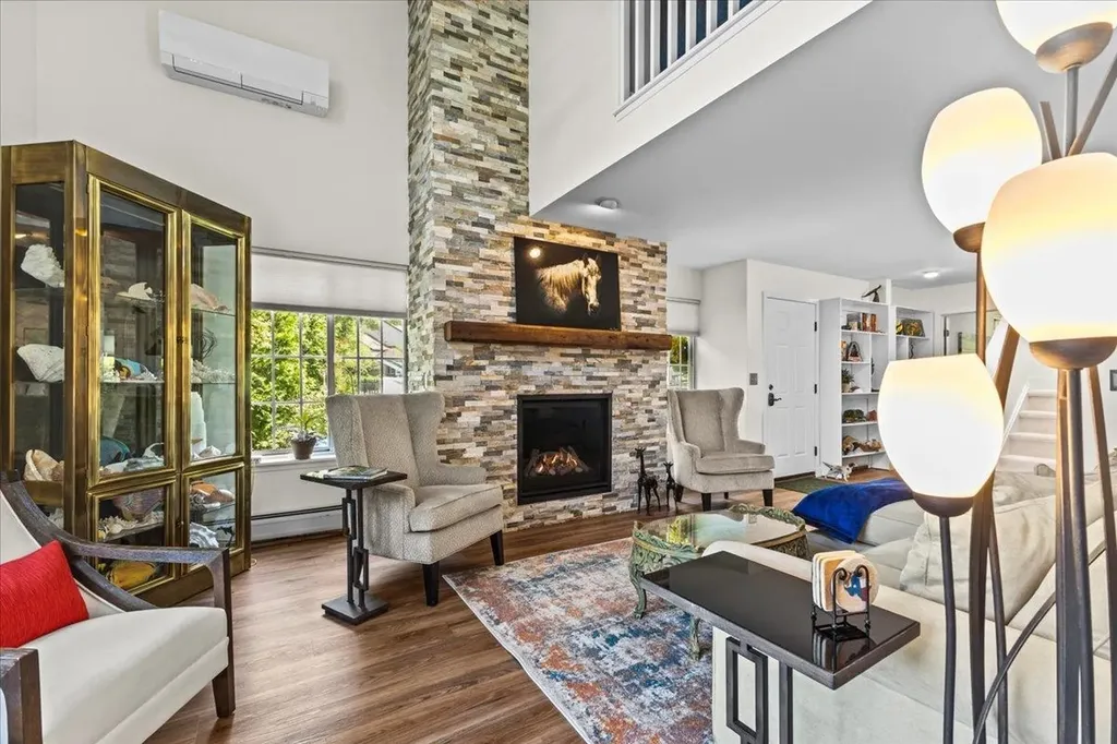 25 Lake Forest Drive Burlington VT 05401