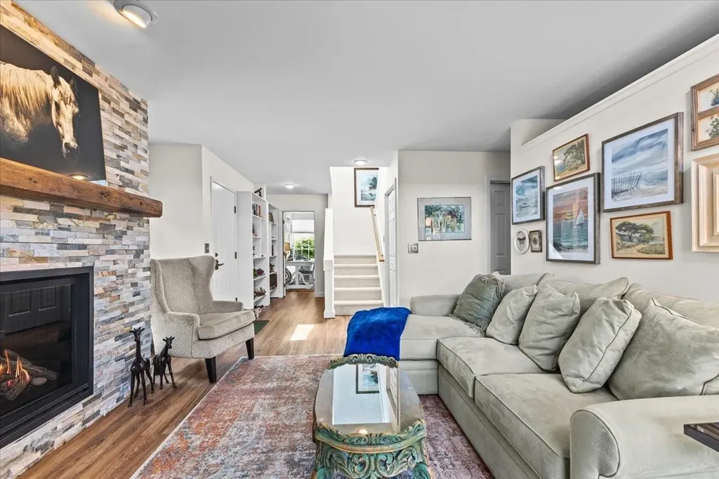25 Lake Forest Drive Burlington VT 05401