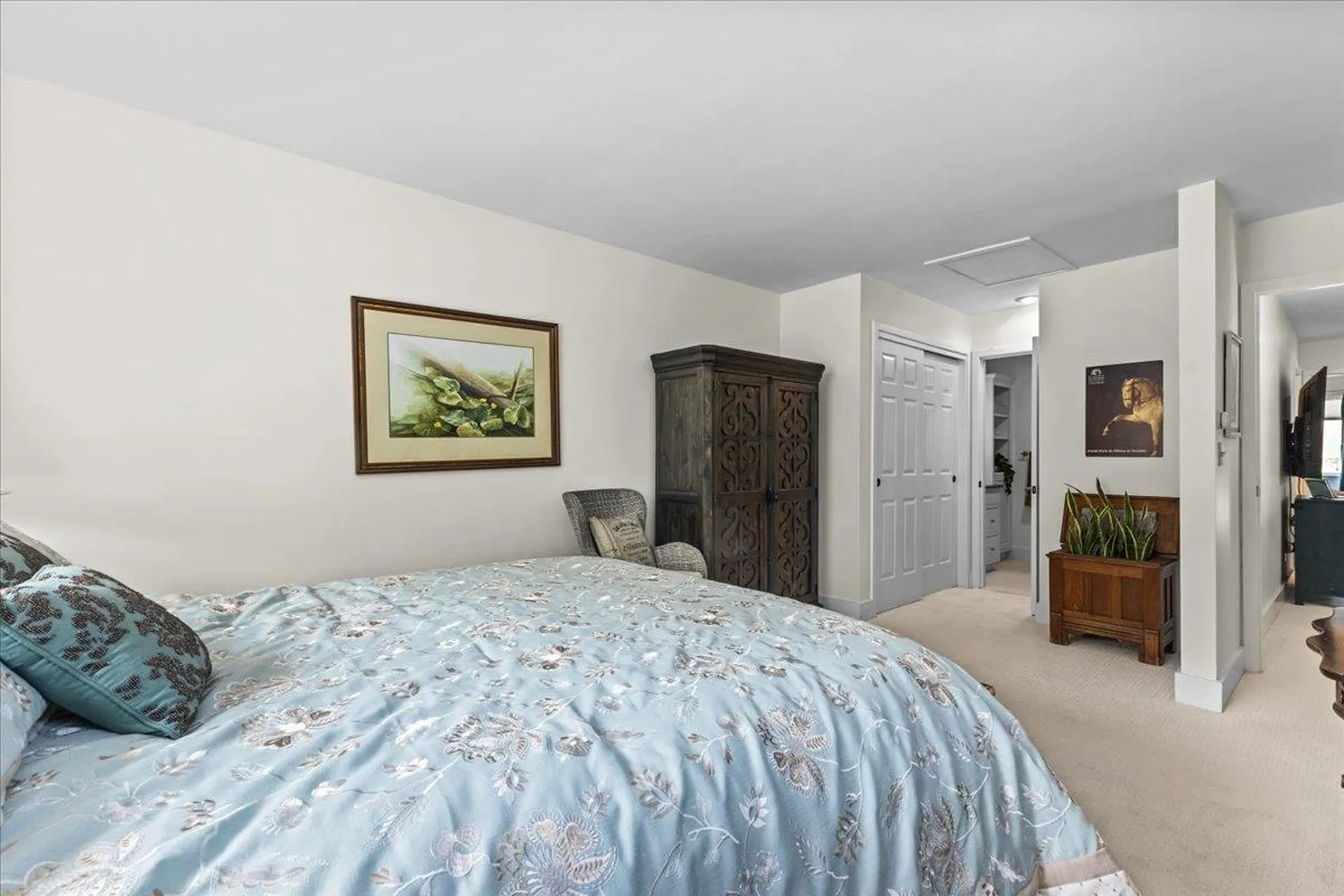 25 Lake Forest Drive Burlington VT 05401