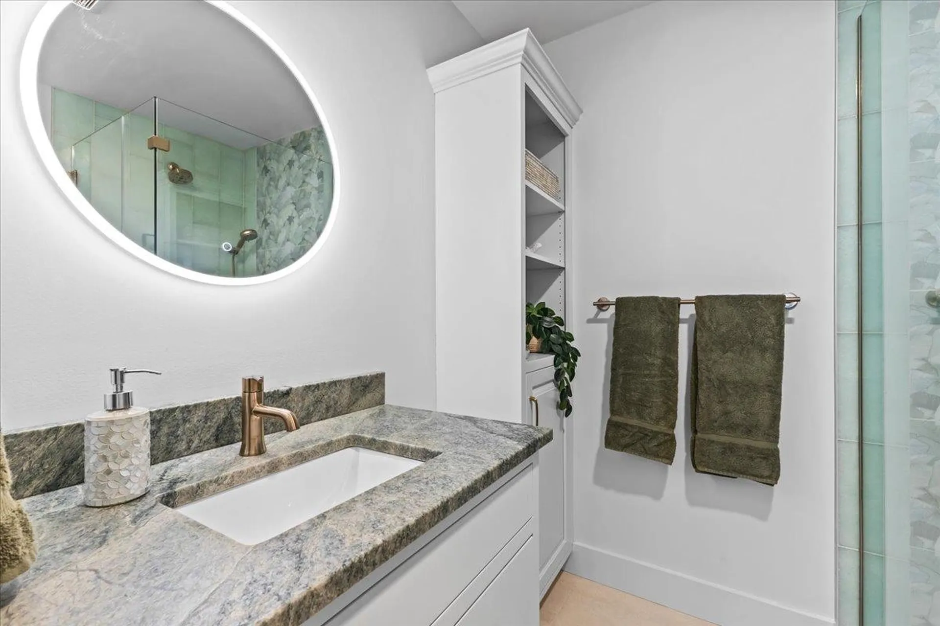 25 Lake Forest Drive Burlington VT 05401