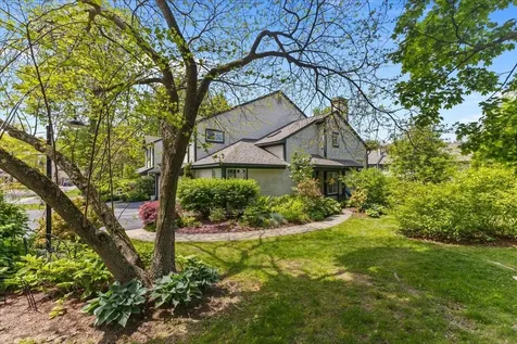 25 Lake Forest Drive Burlington VT 05401