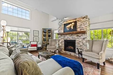 25 Lake Forest Drive Burlington VT 05401