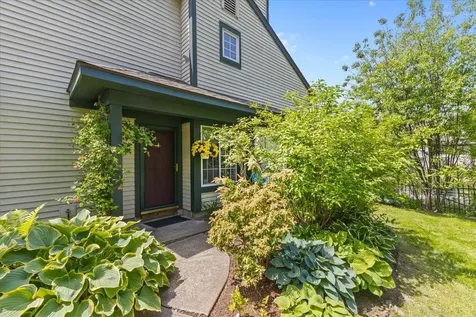 25 Lake Forest Drive Burlington VT 05401