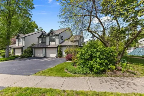 25 Lake Forest Drive Burlington VT 05401