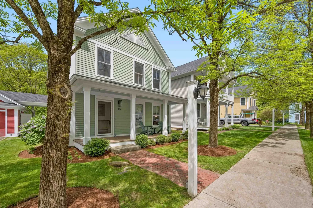 70 Palisades Street Stowe VT 05672