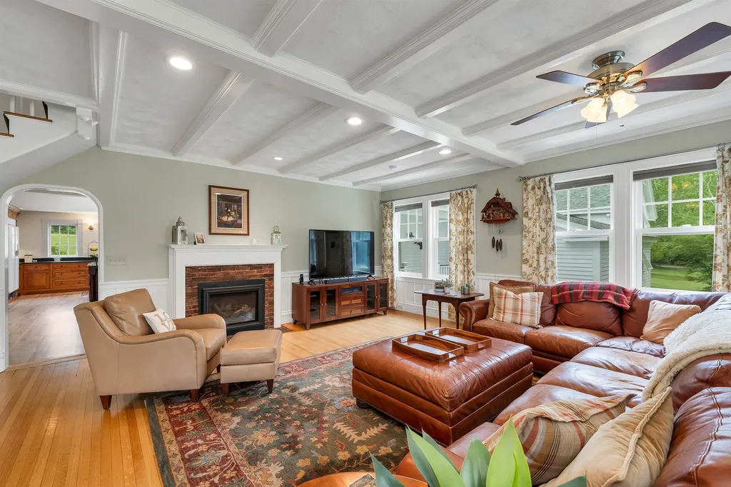 8 Kehonka Hill Road Wolfeboro NH 03894