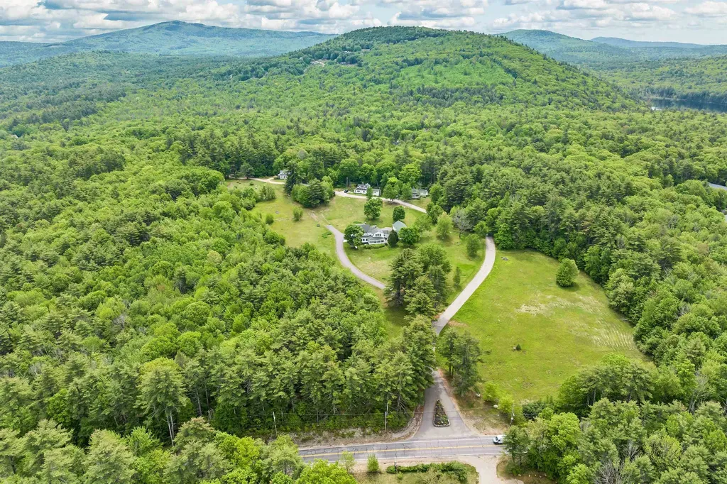 8 Kehonka Hill Road Wolfeboro NH 03894