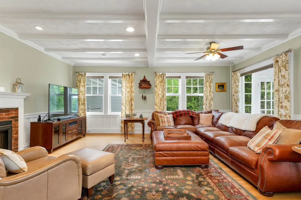 8 Kehonka Hill Road Wolfeboro NH 03894