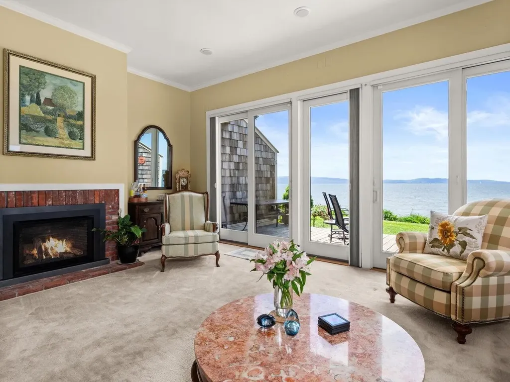 21 Harbor Watch Road Burlington VT 05401