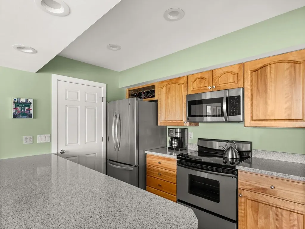 21 Harbor Watch Road Burlington VT 05401