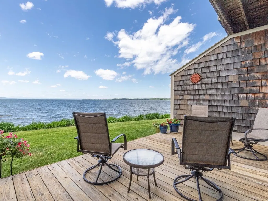 21 Harbor Watch Road Burlington VT 05401