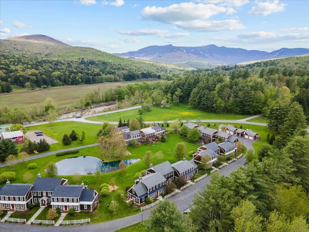 147 Landmark Lane Stowe VT 05672