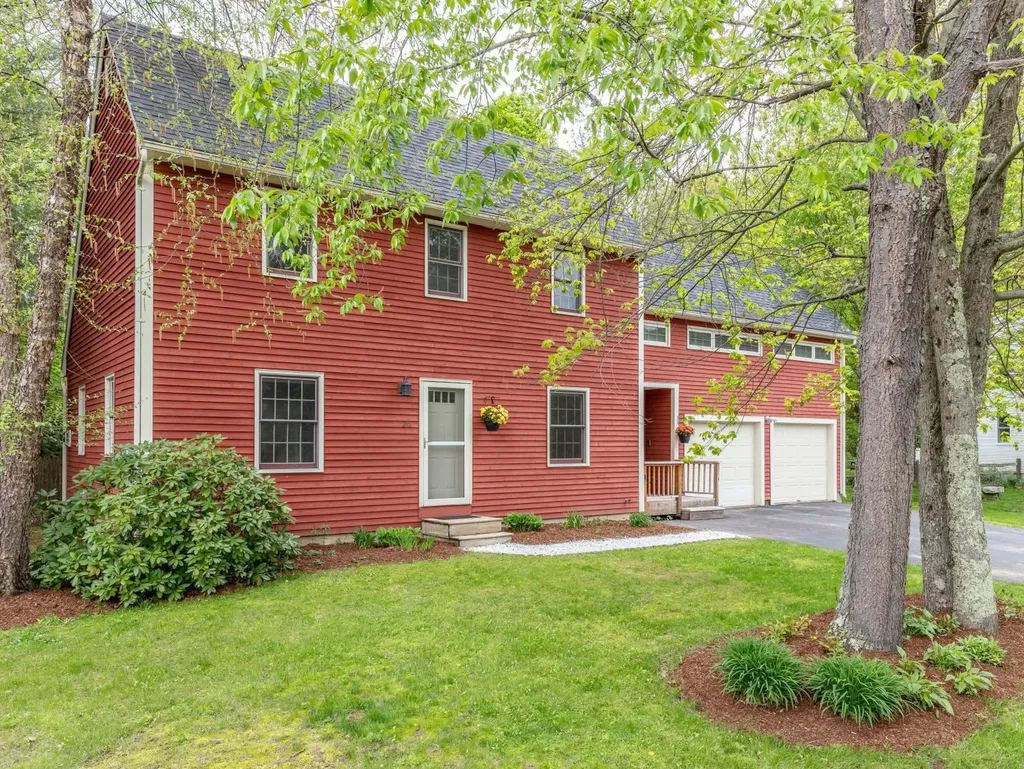 20 Thomas Lane Essex VT 05452