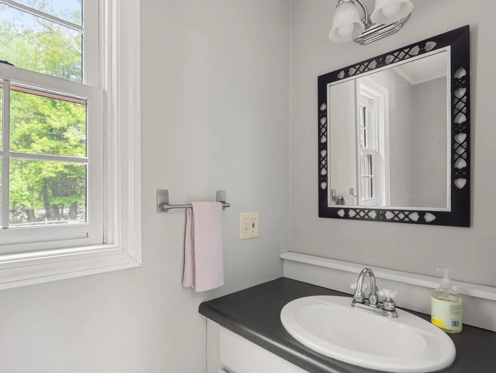 20 Thomas Lane Essex VT 05452