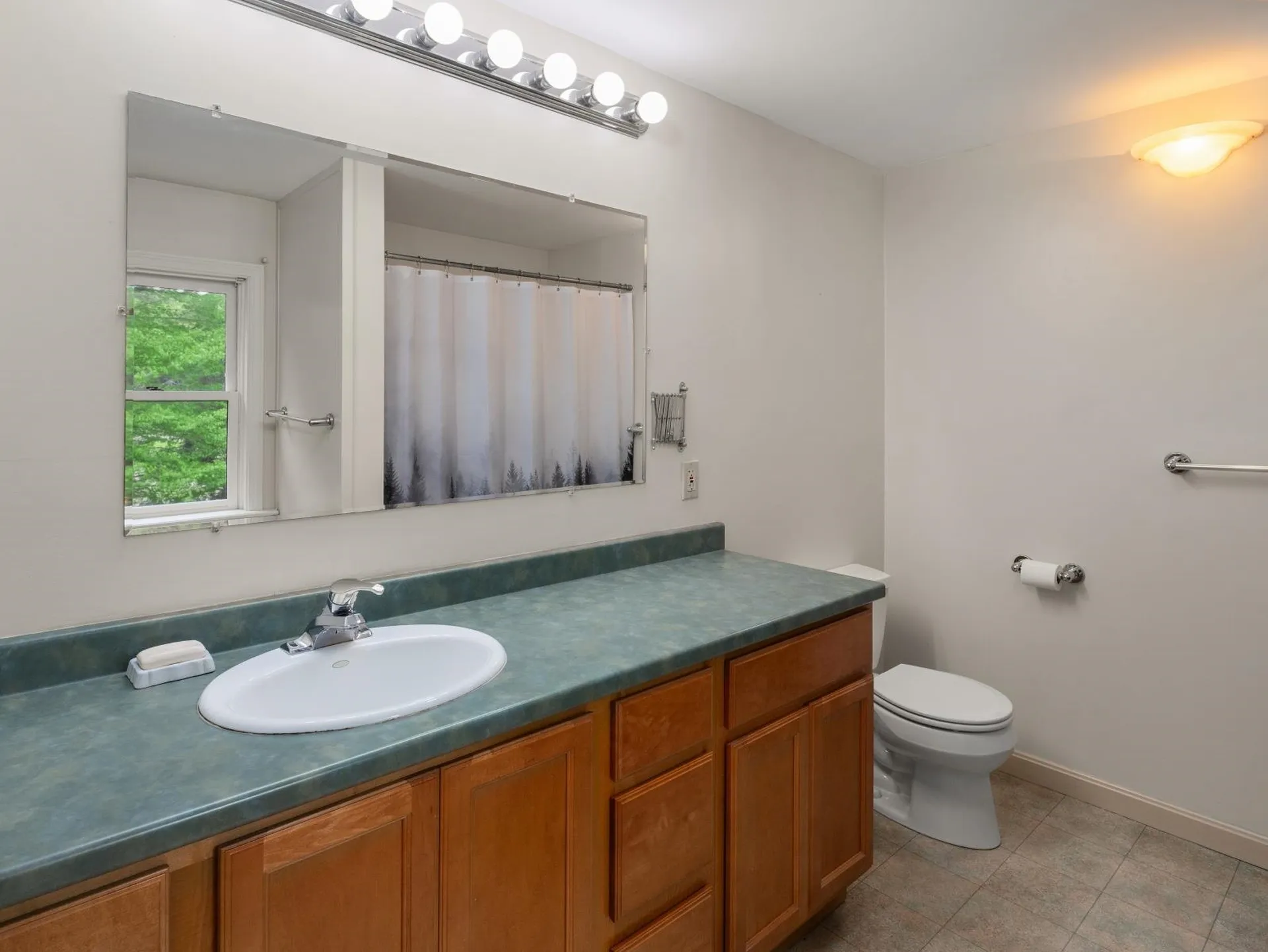 20 Thomas Lane Essex VT 05452
