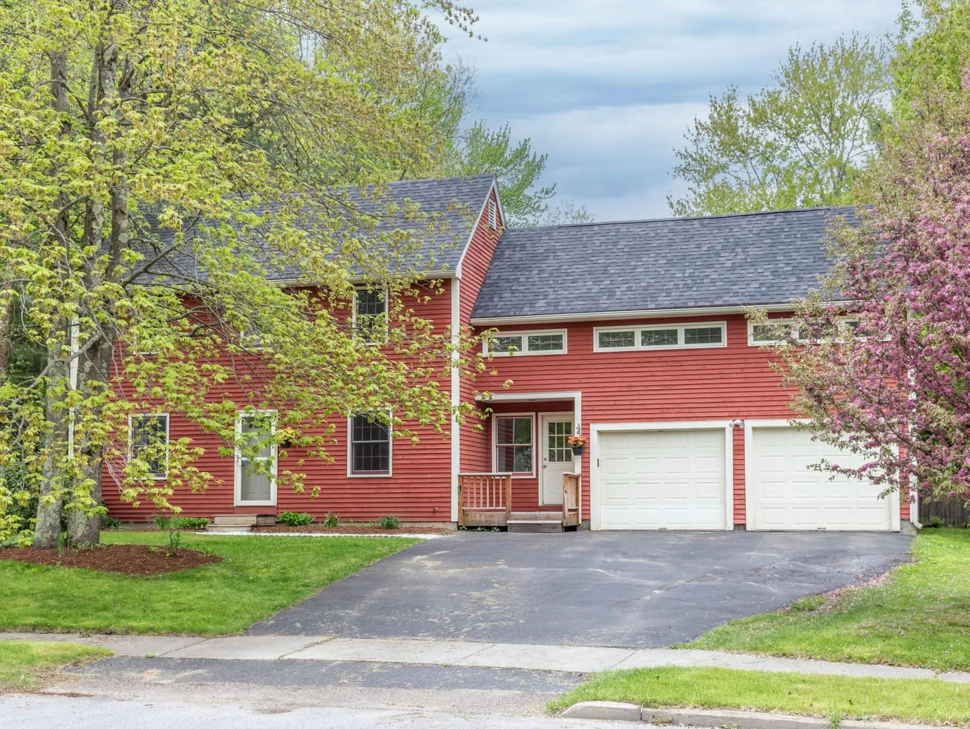 20 Thomas Lane Essex VT 05452