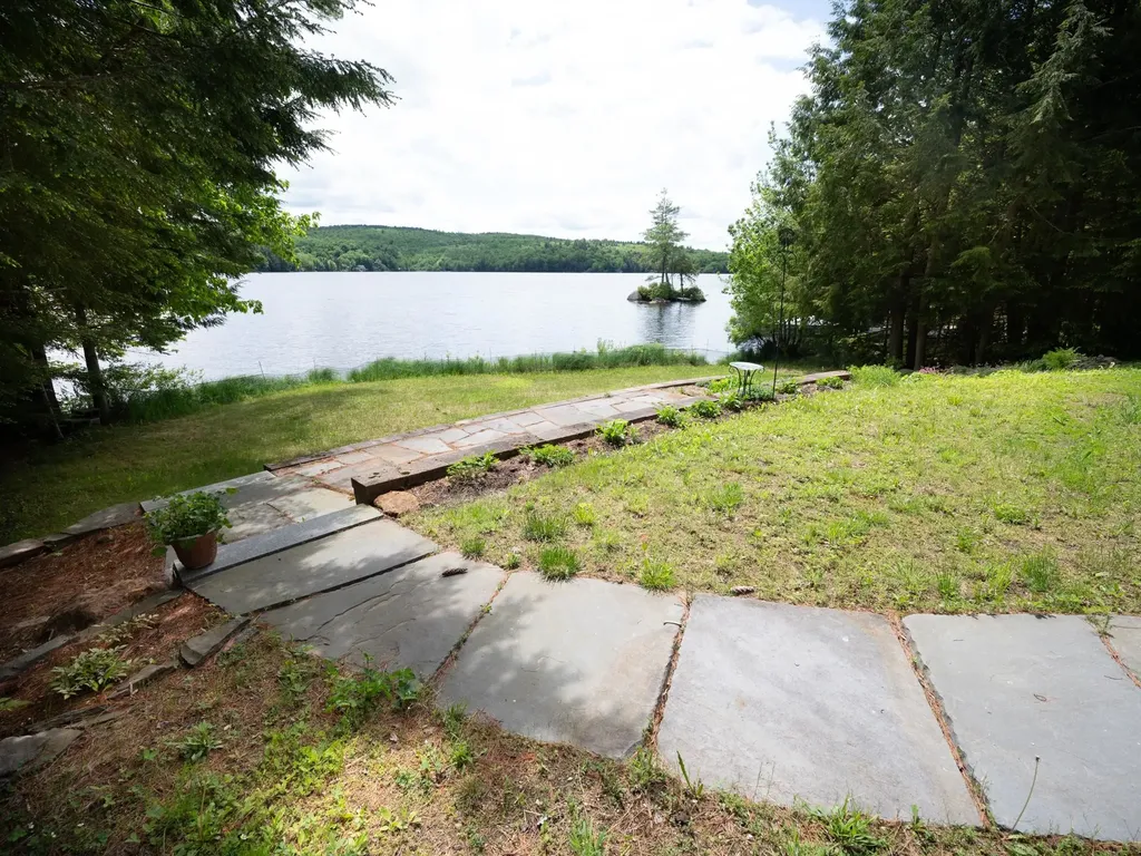173 Mckinley Drive Washington NH 03280