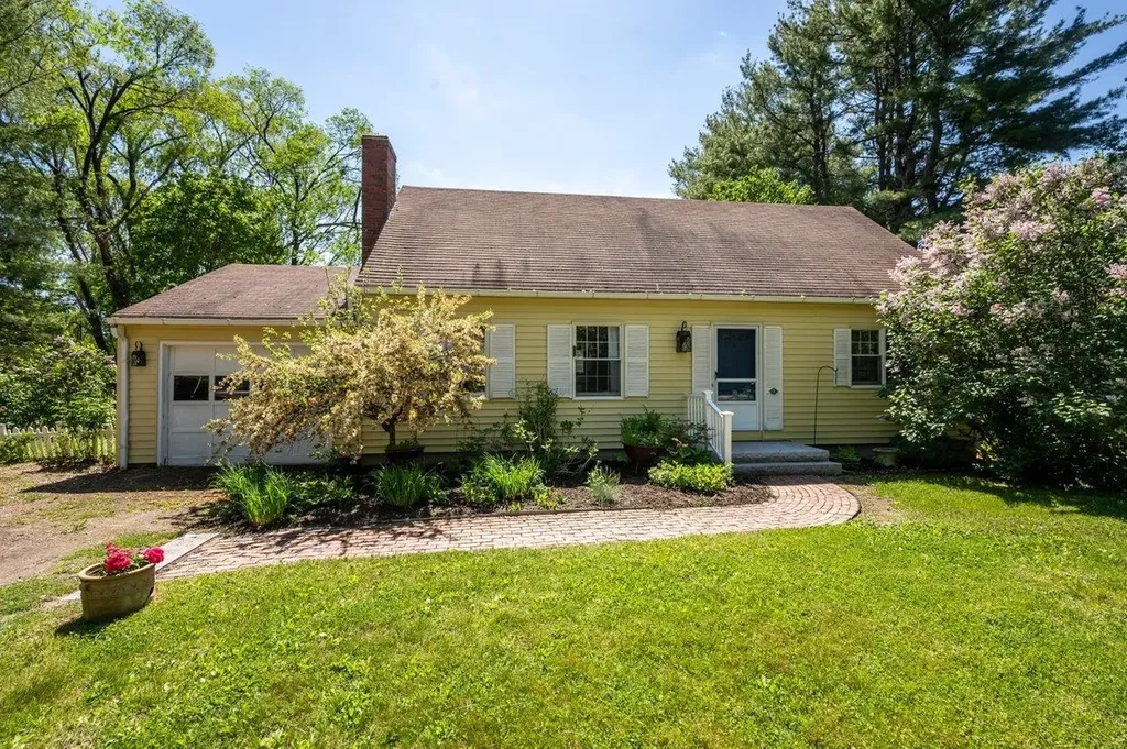 5 Croghan Lane Durham NH 03824