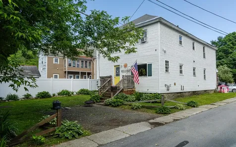 10 Ash Street Walpole NH 03609