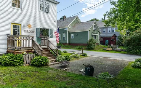 10 Ash Street Walpole NH 03609