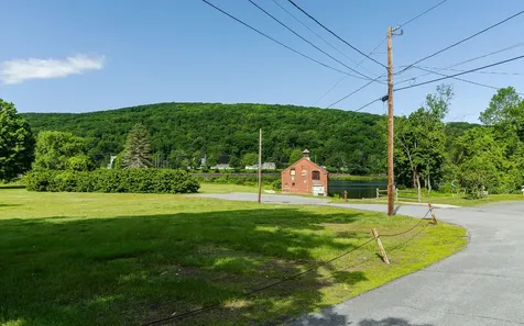 13 Spruce Street Walpole NH 03609