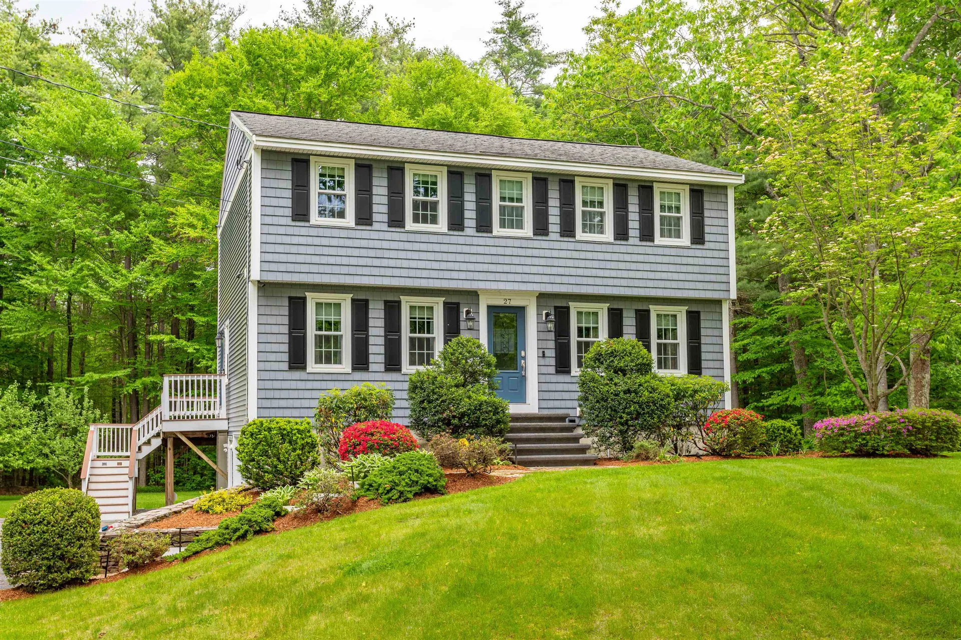 27 Kristin Drive Derry NH 03038