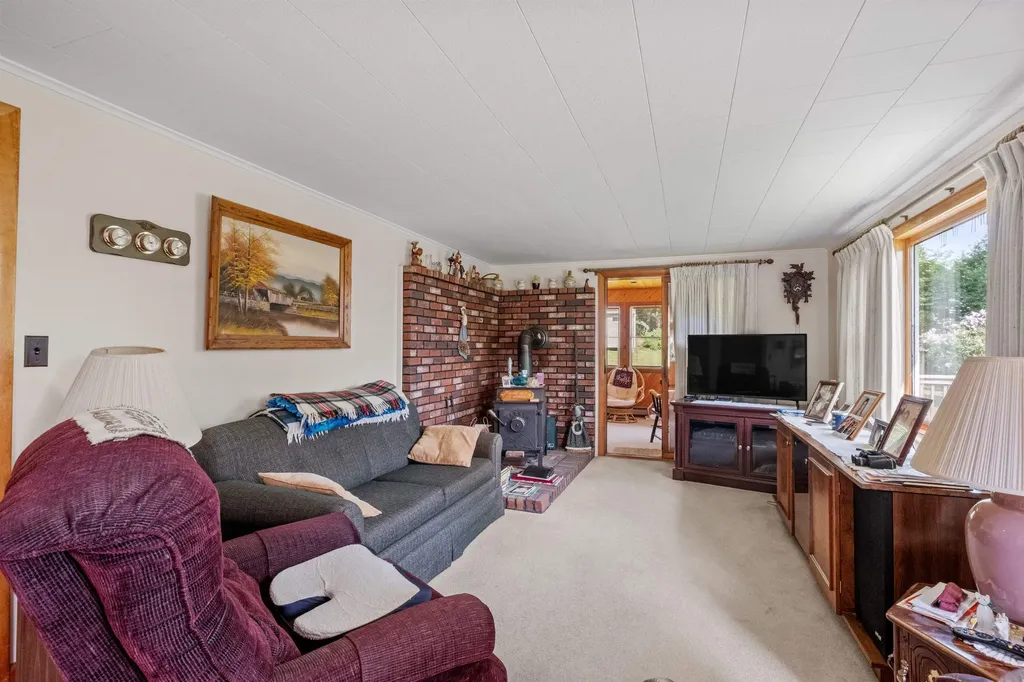 53 Chestnut Street Tilton NH 03276