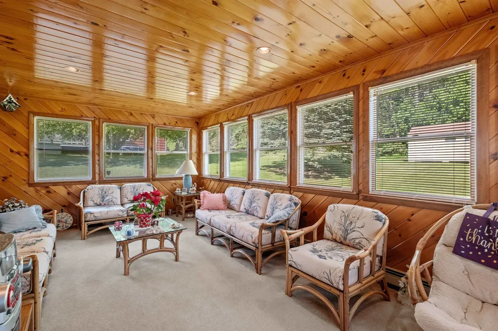 53 Chestnut Street Tilton NH 03276