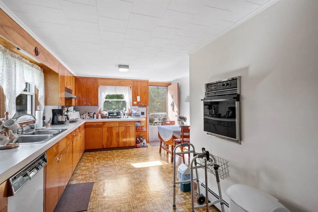 53 Chestnut Street Tilton NH 03276