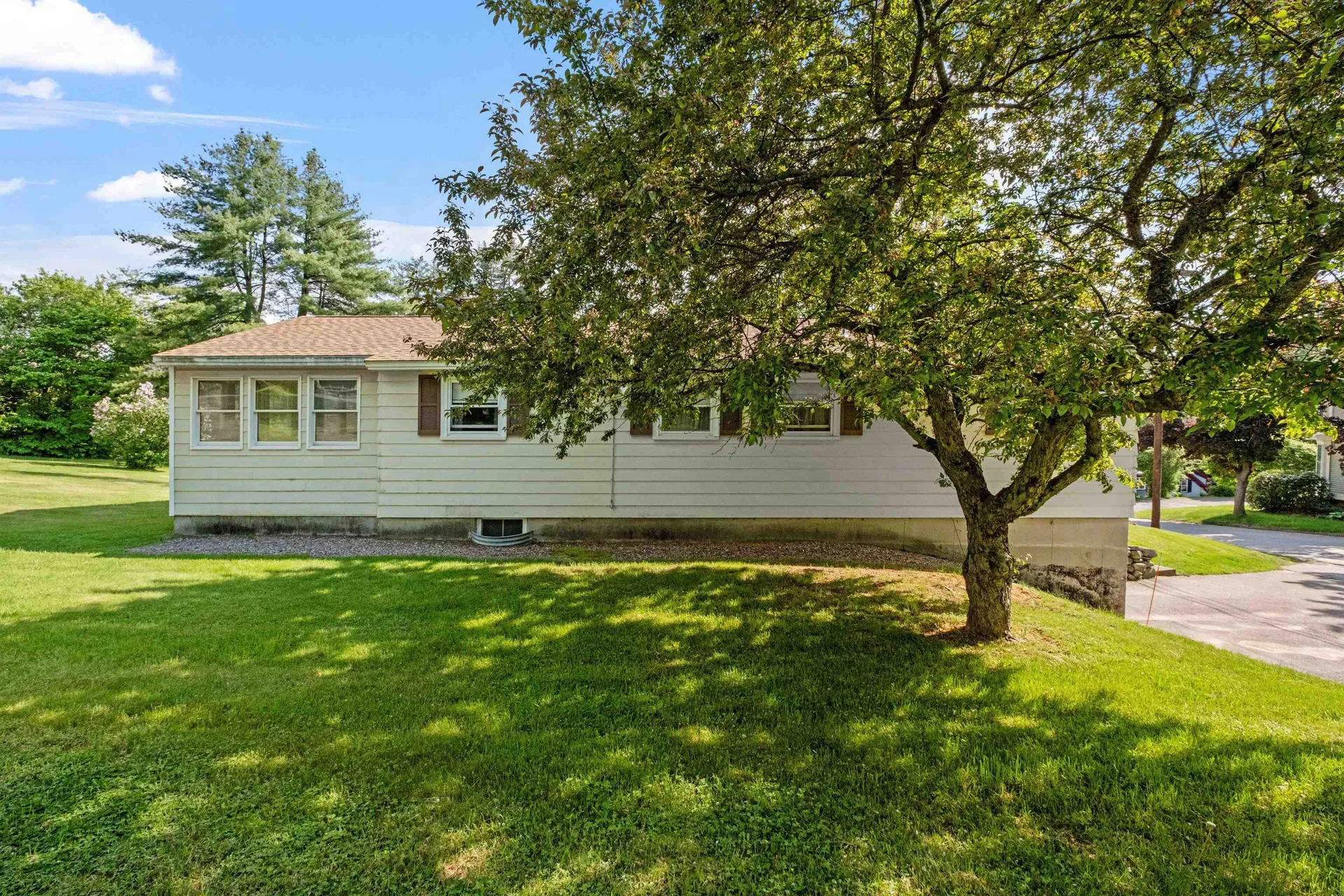53 Chestnut Street Tilton NH 03276