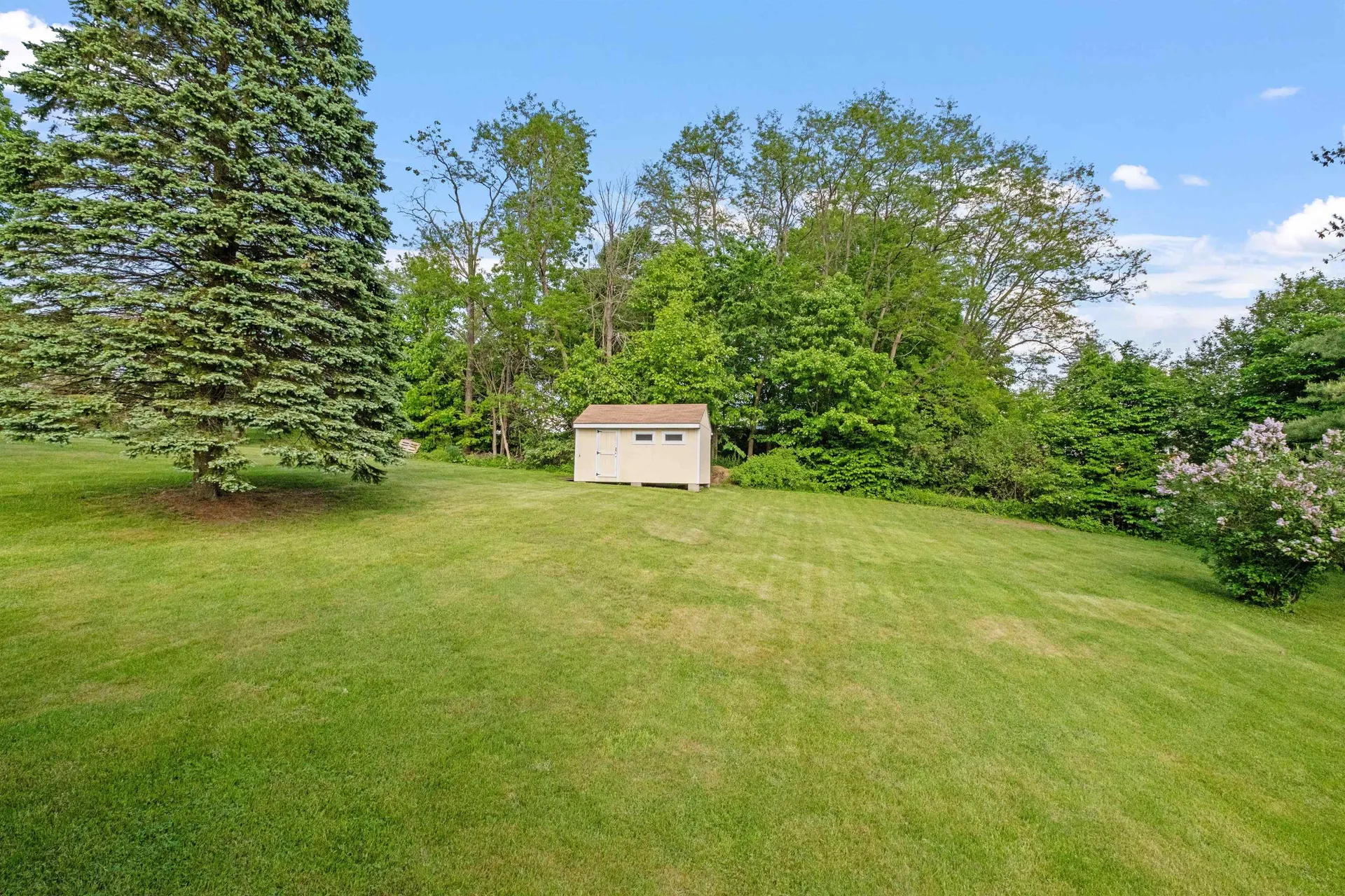 53 Chestnut Street Tilton NH 03276