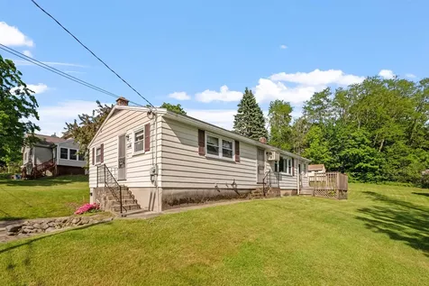 53 Chestnut Street Tilton NH 03276