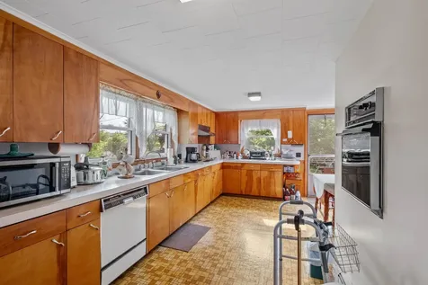 53 Chestnut Street Tilton NH 03276