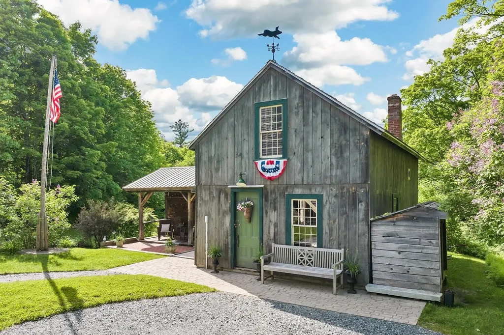 752 Murray Hill Road Hill NH 03243