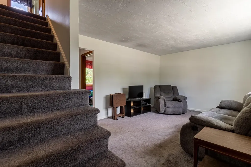 426 Stockdale Circle Rollinsford NH 03869