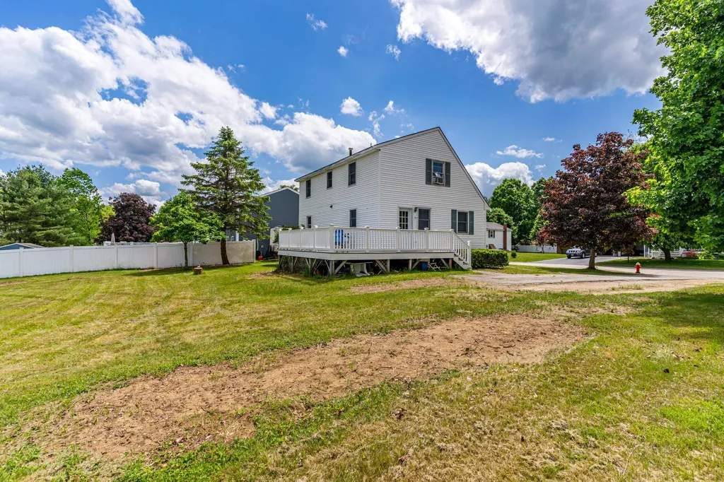 426 Stockdale Circle Rollinsford NH 03869