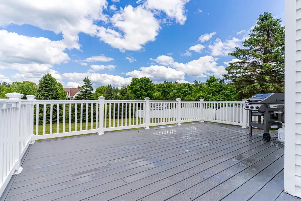 426 Stockdale Circle Rollinsford NH 03869