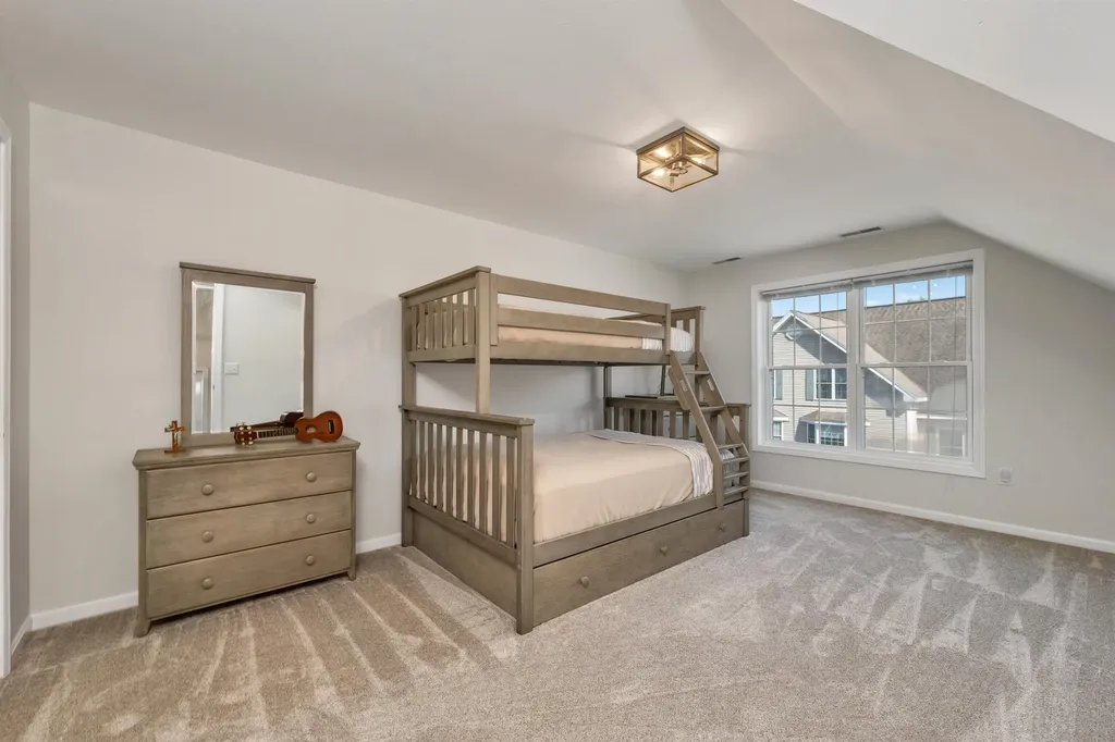 16A Canterberry Court Hudson NH 03051